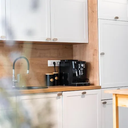 New Cosy With Private Parking Апартаменты *
