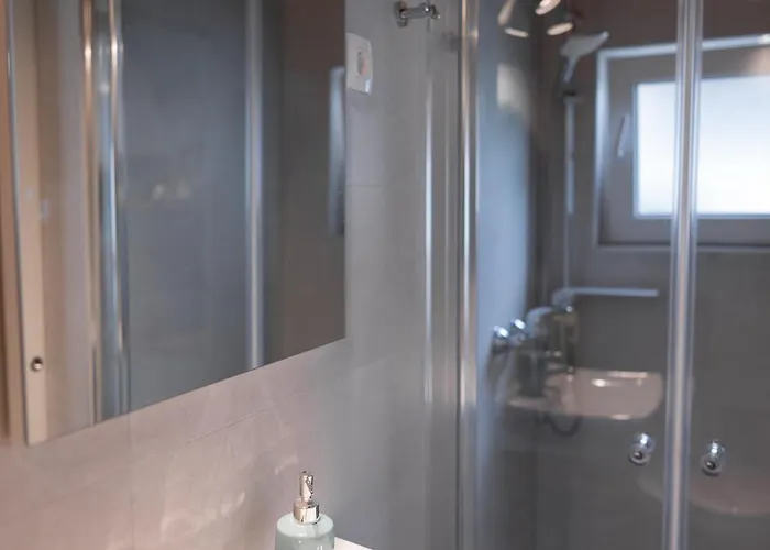 New Cosy With Private Parking Apartament