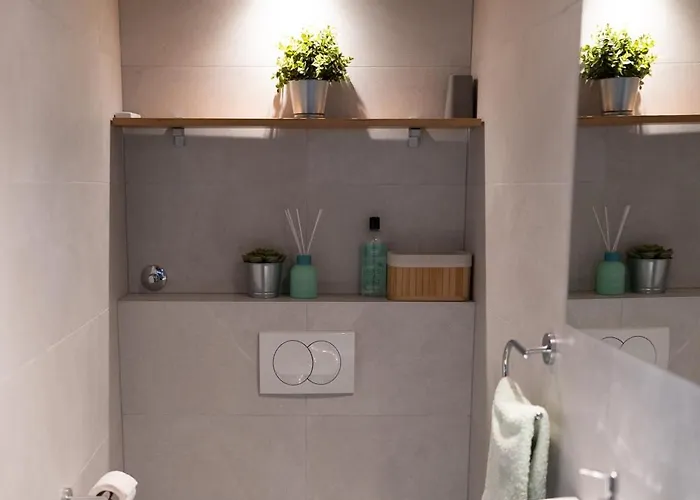 Apartament New Cosy With Private Parking