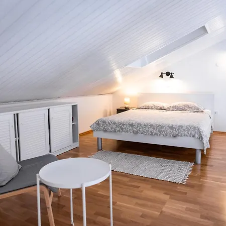 New Cosy With Private Parking Appartamento Abbazia