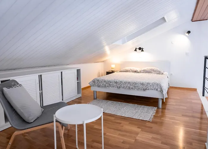New Cosy With Private Parking Appartement Opatija