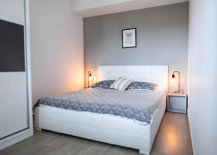 New Cosy With Private Parking Appartement